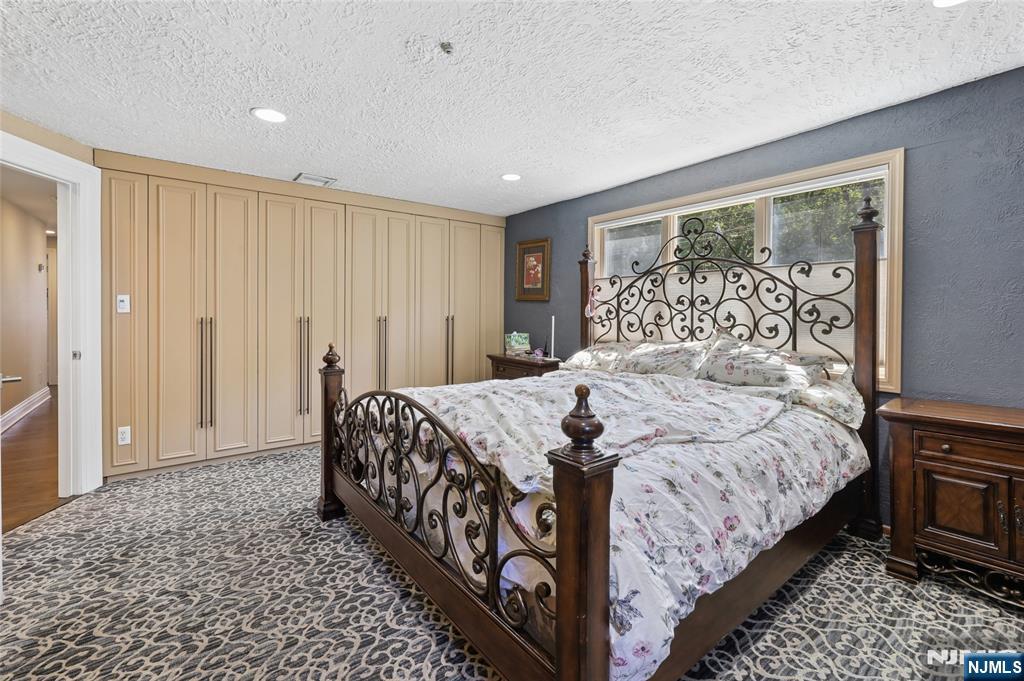 1474 Windsor Road Teaneck, NJ 07666 - Photo 28 of 41