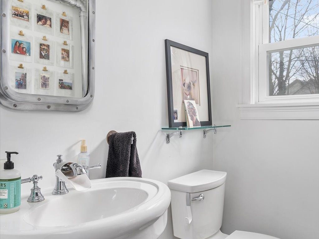 82 Willow Street Providence, RI 02909 - Photo 23 of 40