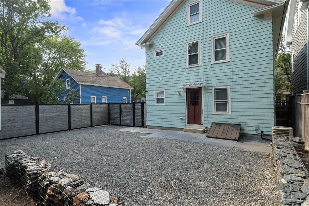 82 Willow Street Providence, RI 02909 - Photo 6 of 40