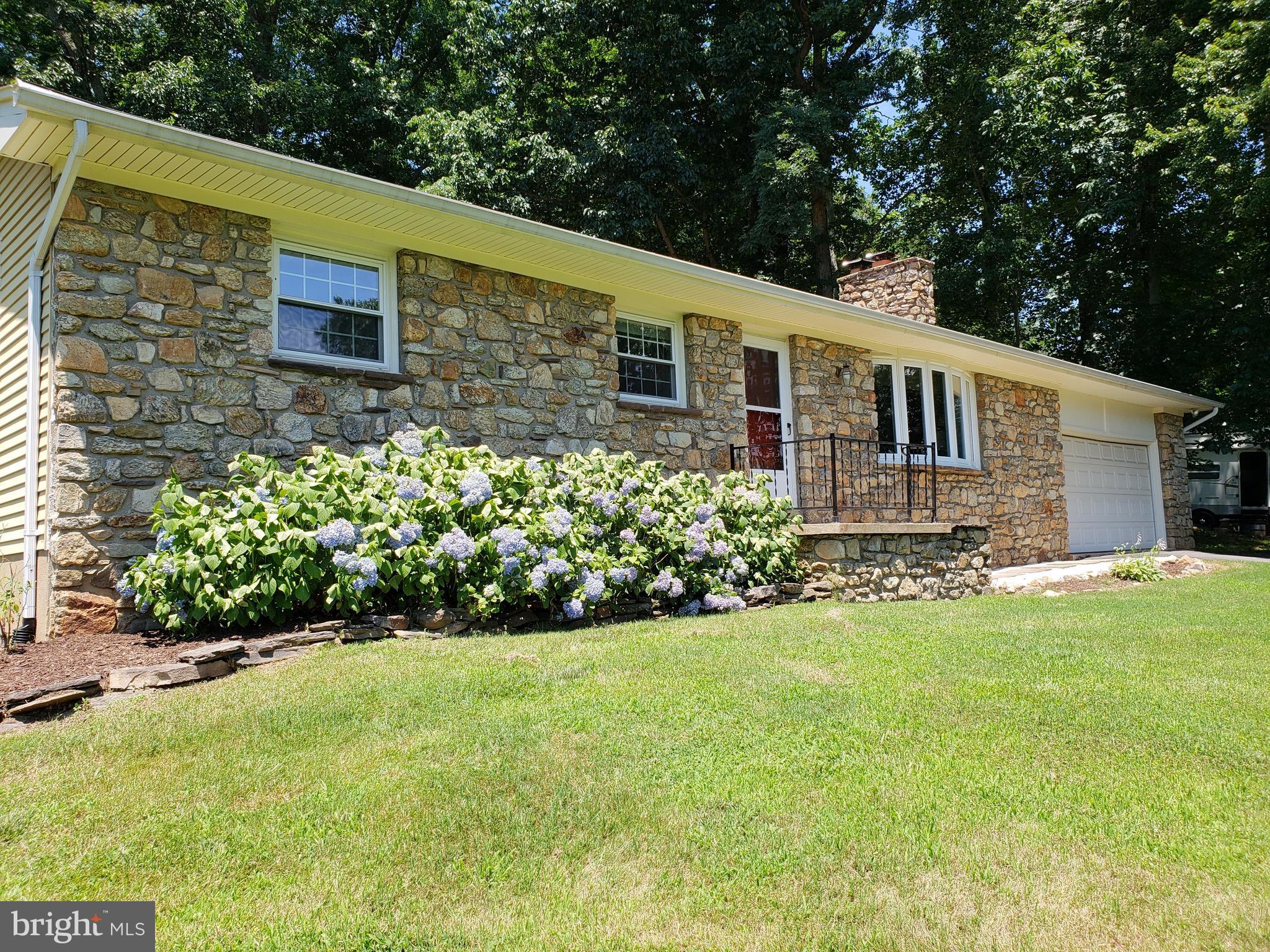 6608 Kelly Road Warrenton, VA 20187 - Photo 1 of 28 Exterior (Front)