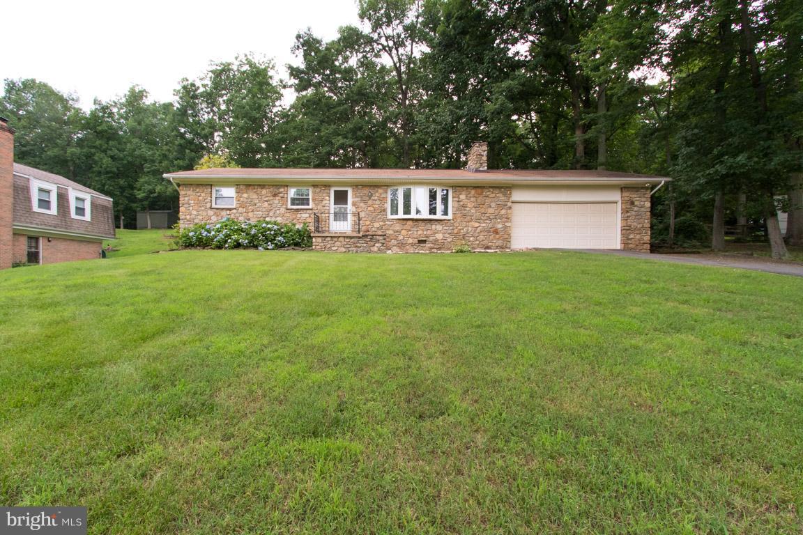 6608 Kelly Road Warrenton, VA 20187 - Photo 2 of 28 Exterior (Front)