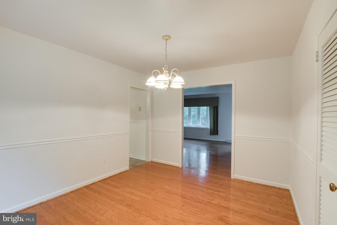 6608 Kelly Road Warrenton, VA 20187 - Photo 13 of 28 Dining Room