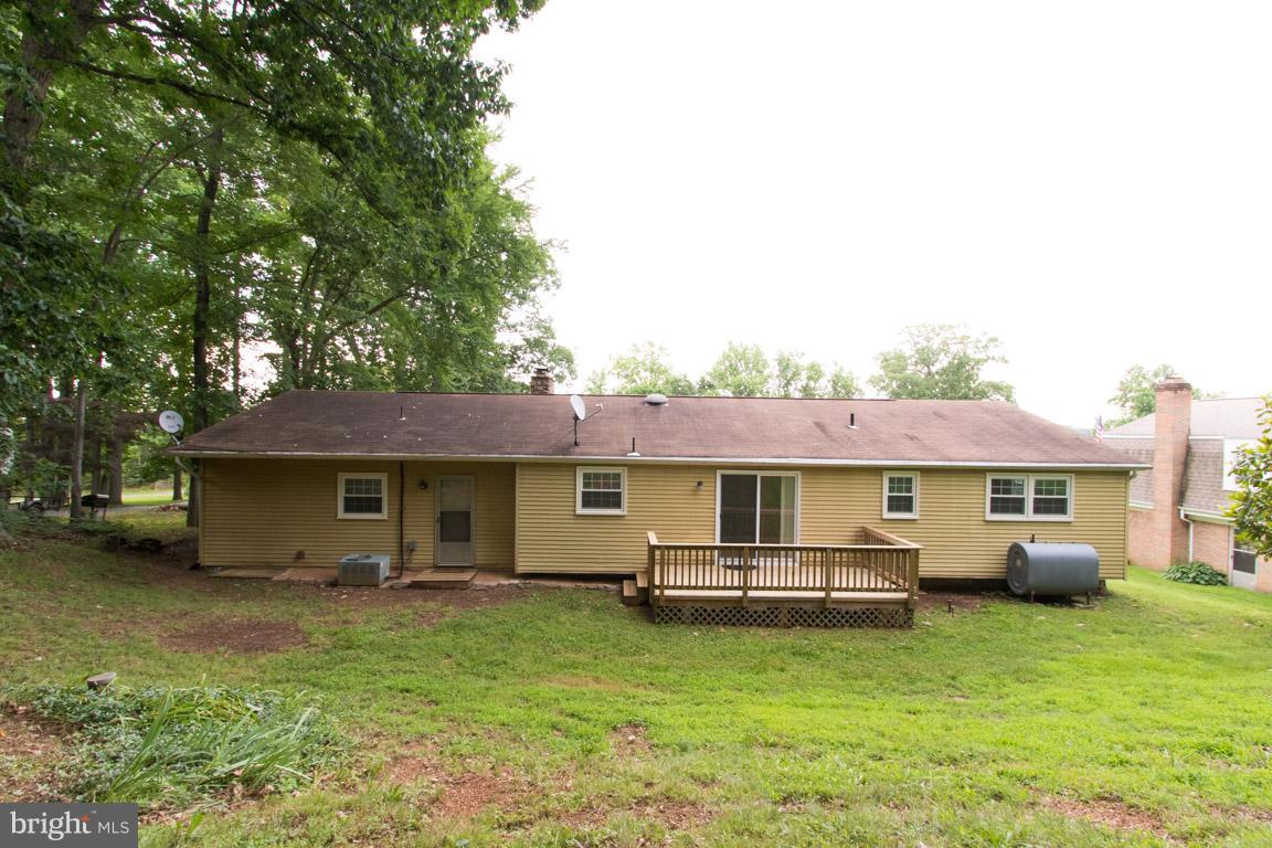 6608 Kelly Road Warrenton, VA 20187 - Photo 5 of 28 Exterior (Rear)