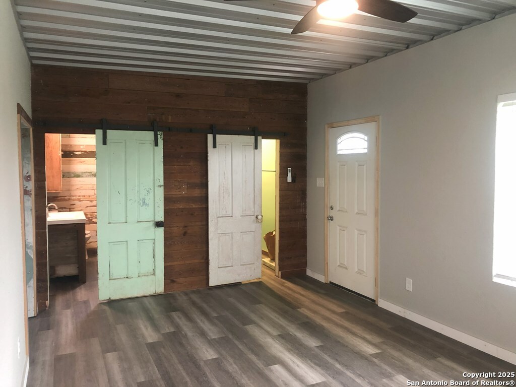 443 Bee Tuleta, TX 78142 - Photo 23 of 27 an empty room with closet