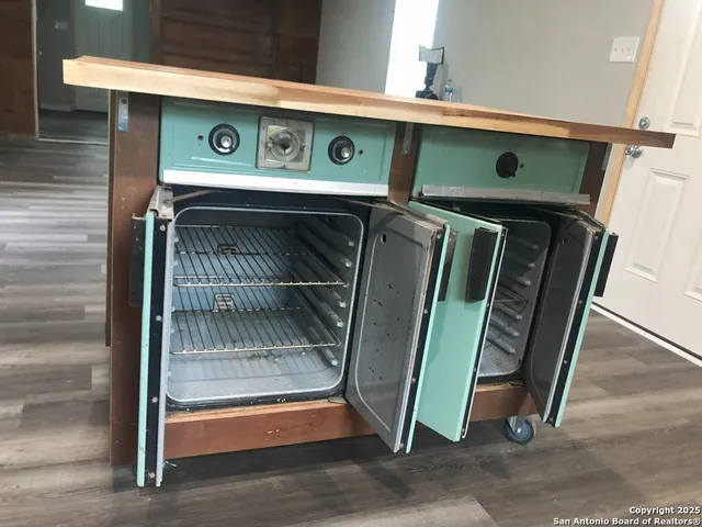 a close view of door