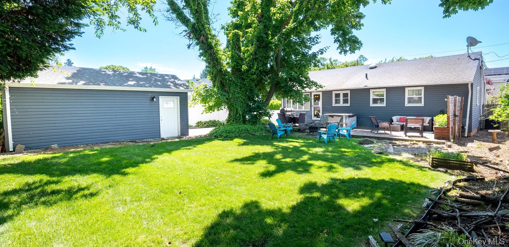 23 Martin Road South Bethpage, NY 11714 - Photo 18 of 24