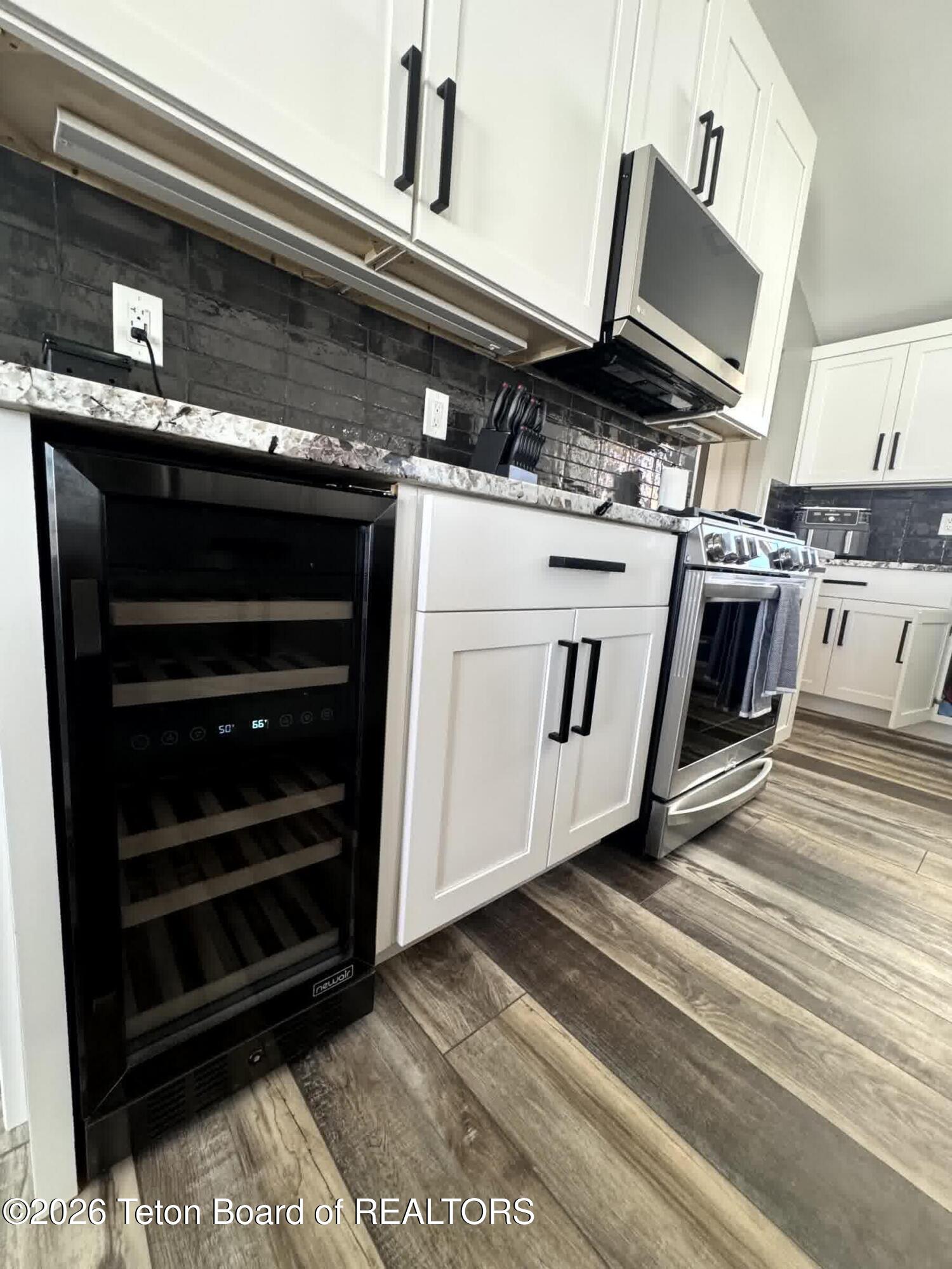 963 Stump Creek Road Auburn, WY 83111 - Photo 31 of 45 Kitchen Detail
