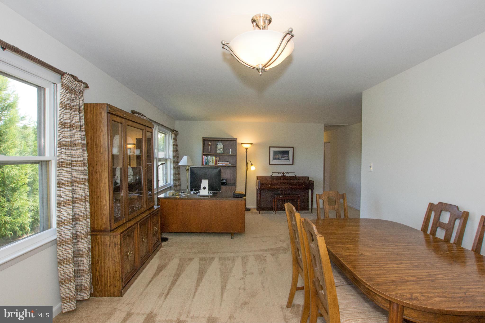 42380 Stumptown Road Leesburg, VA 20176 - Photo 3 of 21 Dining Room