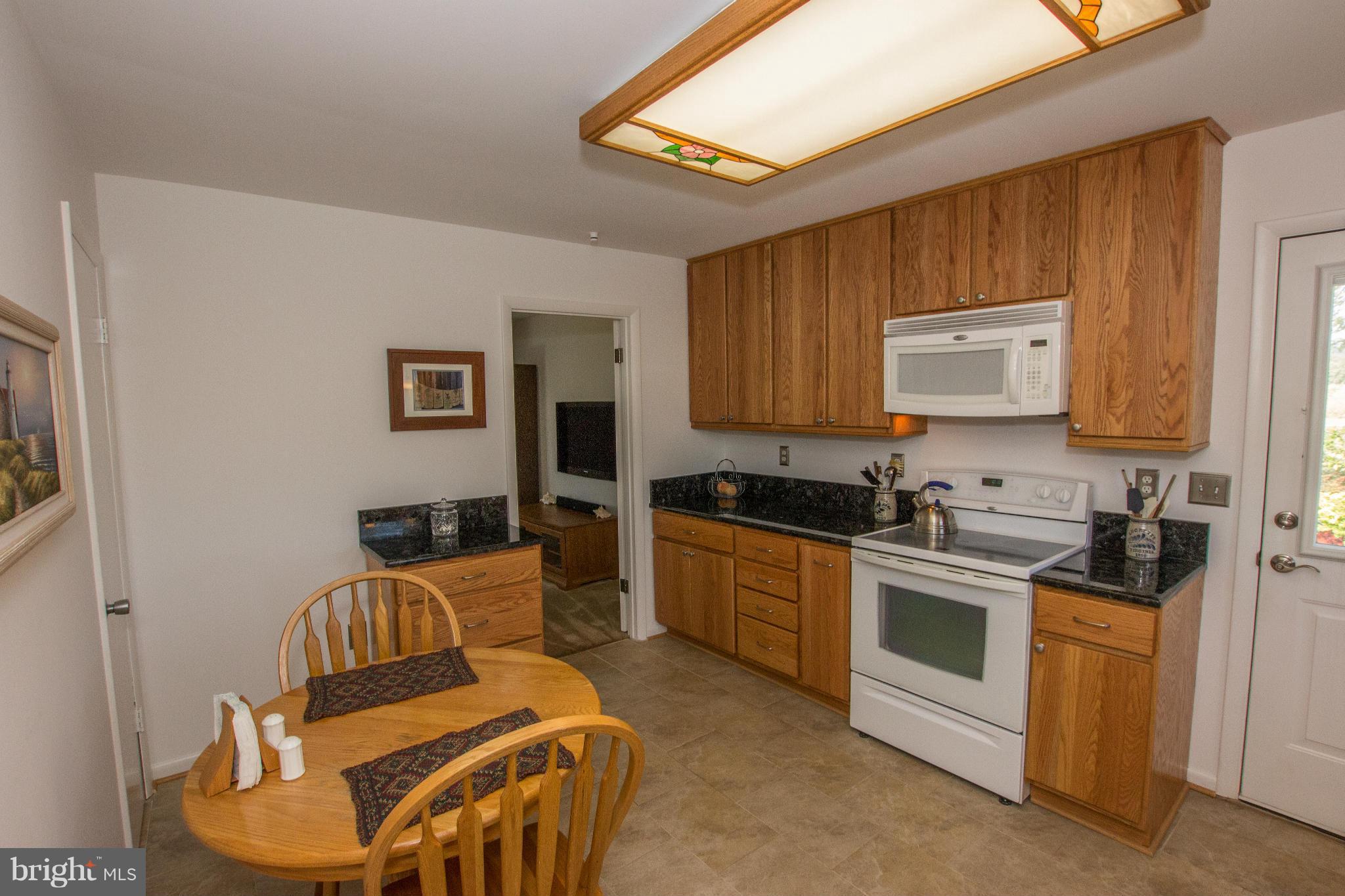 42380 Stumptown Road Leesburg, VA 20176 - Photo 5 of 21 Kitchen