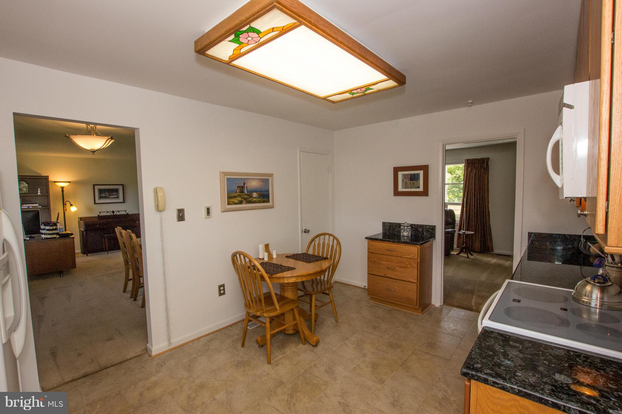 42380 Stumptown Road Leesburg, VA 20176 - Photo 6 of 21 Kitchen