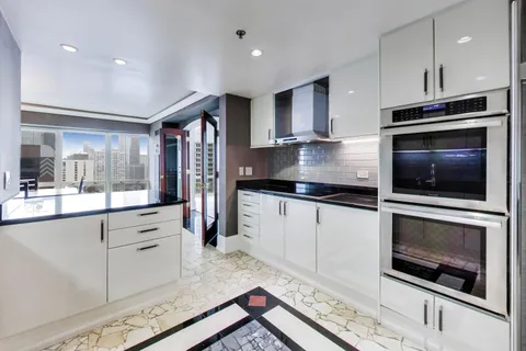 $1,280,000 | 100 East Huron Street, Unit 3505, Chicago, IL 60611