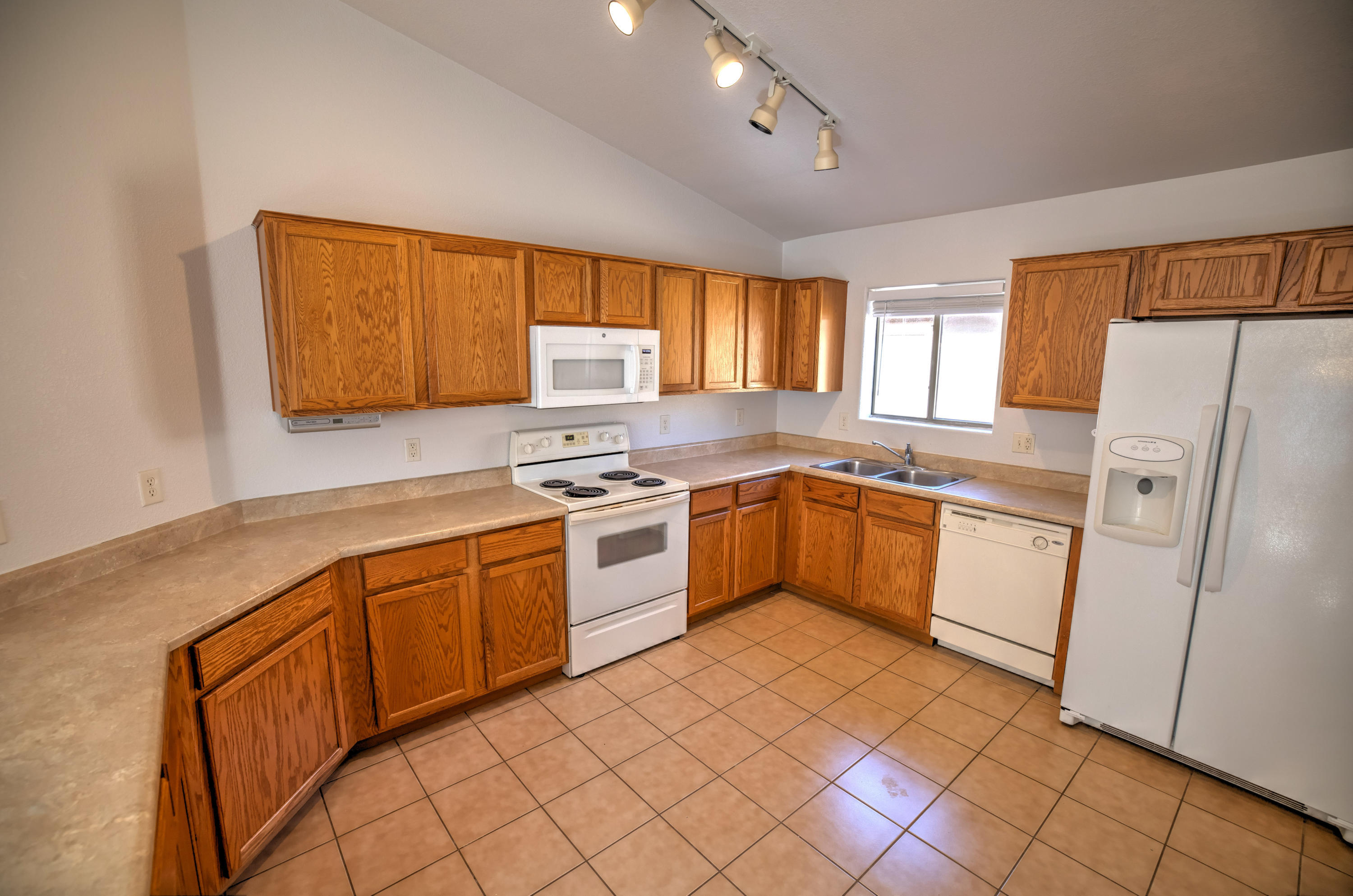 13170 East Alley Spring Drive Vail, AZ 85641 - Photo 2 of 21