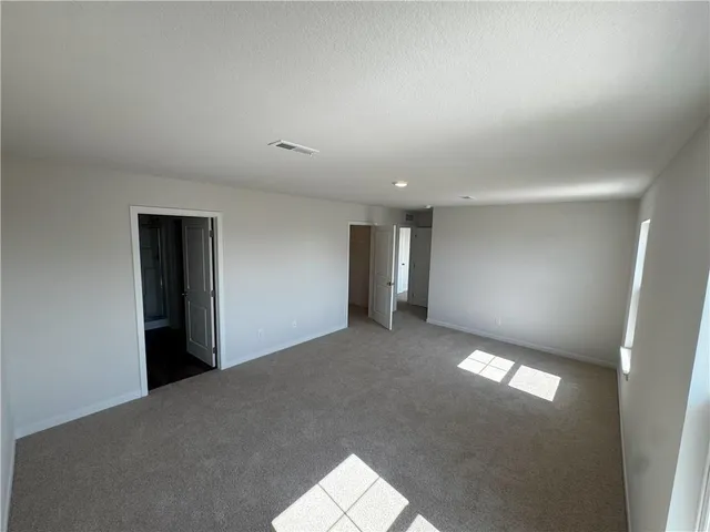 $2,699 | 19611 West 201st Street, Spring Hill, KS 66083