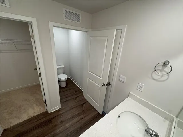 $2,699 | 19611 West 201st Street, Spring Hill, KS 66083