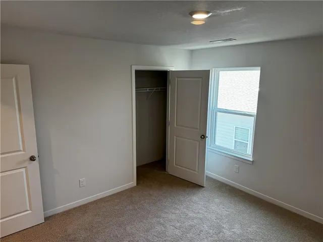 $2,699 | 19611 West 201st Street, Spring Hill, KS 66083