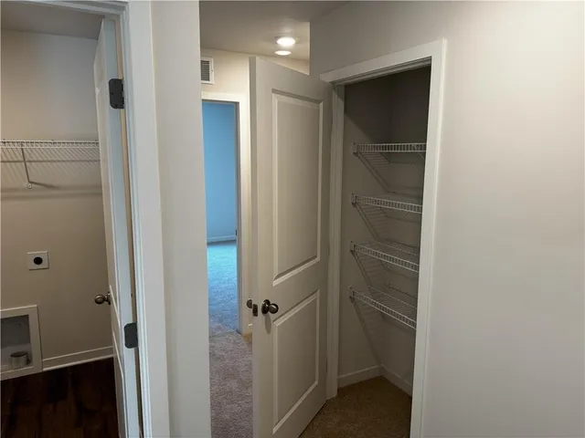 $2,699 | 19611 West 201st Street, Spring Hill, KS 66083