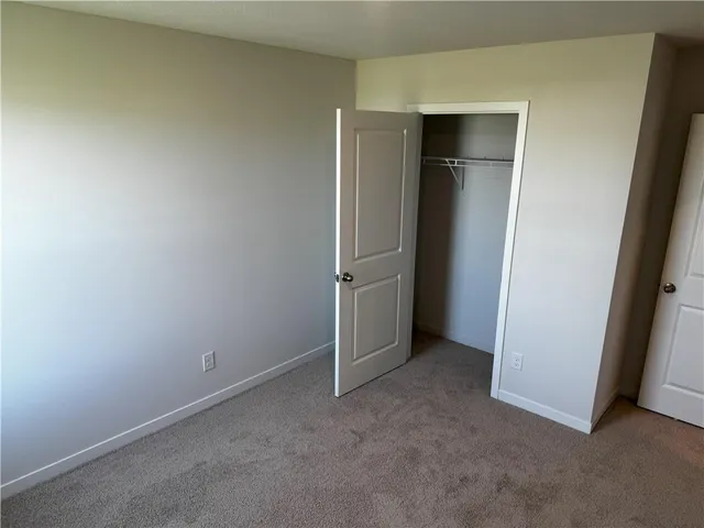 $2,699 | 19611 West 201st Street, Spring Hill, KS 66083