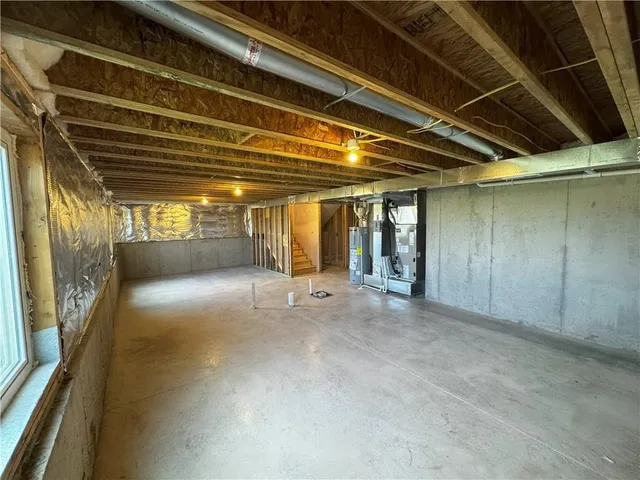 $2,699 | 19611 West 201st Street, Spring Hill, KS 66083