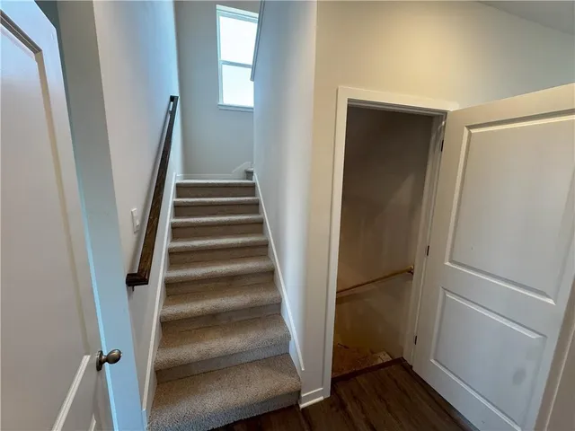 $2,699 | 19611 West 201st Street, Spring Hill, KS 66083