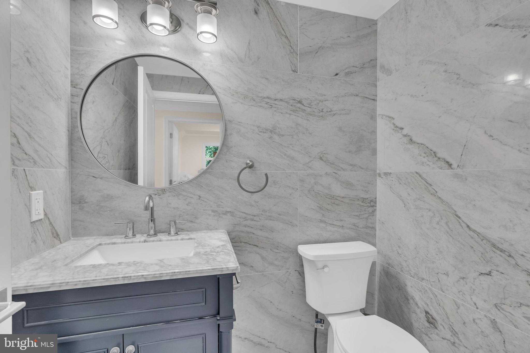 2296 Archdale Road Reston, VA 20191 - Photo 26 of 55 Powder Room