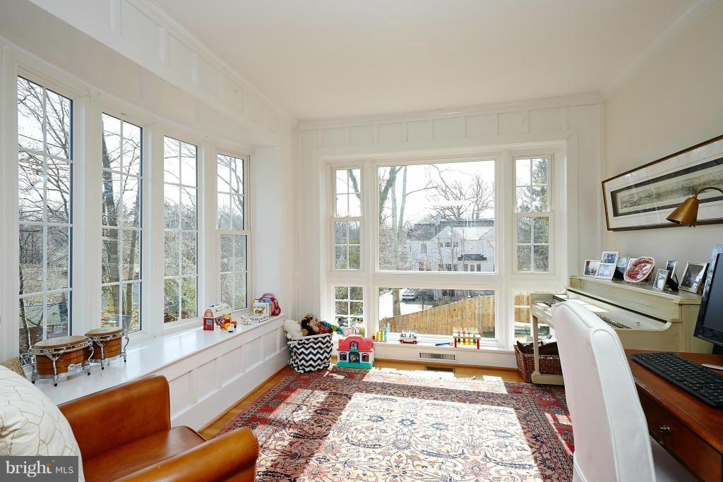 3830 Chesterbrook Road Arlington, VA 22207 - Photo 11 of 23 Interior (General)