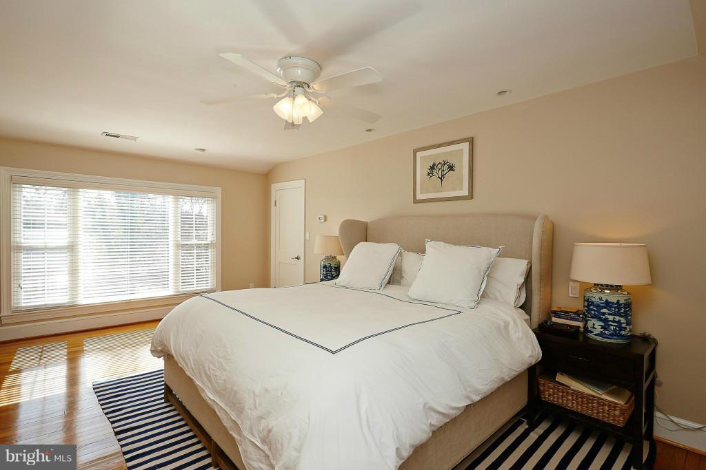 3830 Chesterbrook Road Arlington, VA 22207 - Photo 13 of 23 Bedroom (Master)