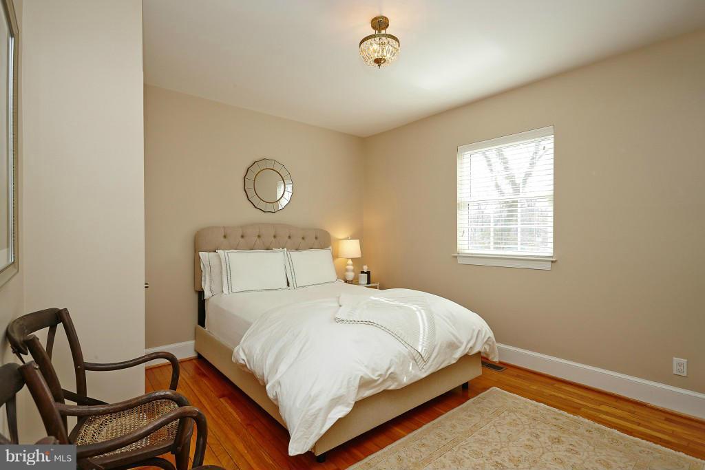 3830 Chesterbrook Road Arlington, VA 22207 - Photo 16 of 23 Bedroom