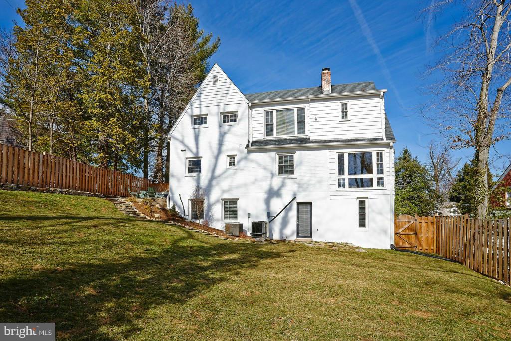 3830 Chesterbrook Road Arlington, VA 22207 - Photo 22 of 23 Exterior (Rear)