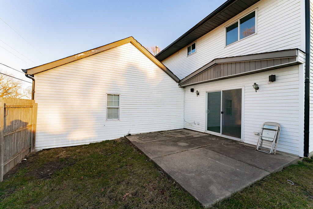 4841 West 119th Street Alsip, IL 60803 - Photo 23 of 33 a view of backyard of house