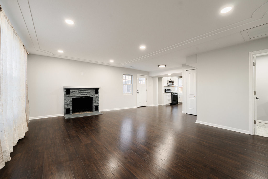 4841 West 119th Street Alsip, IL 60803 - Photo 3 of 33 a view of empty room with wooden floor