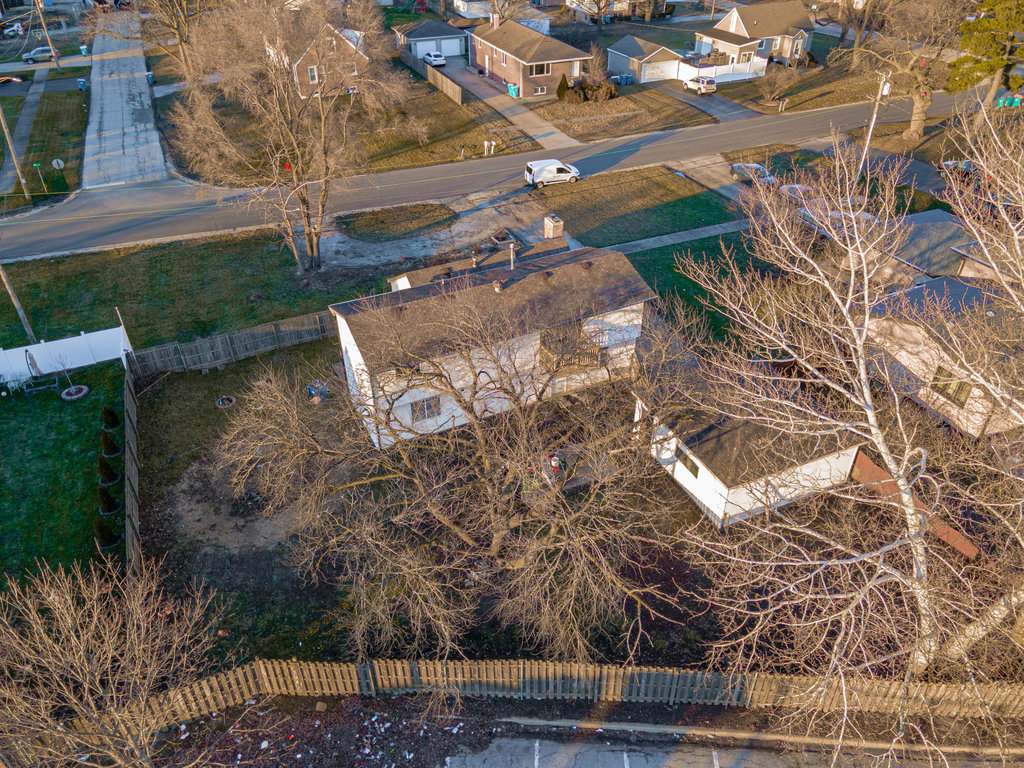 4841 West 119th Street Alsip, IL 60803 - Photo 31 of 33 a view of swimming pool with lawn chairs and plants