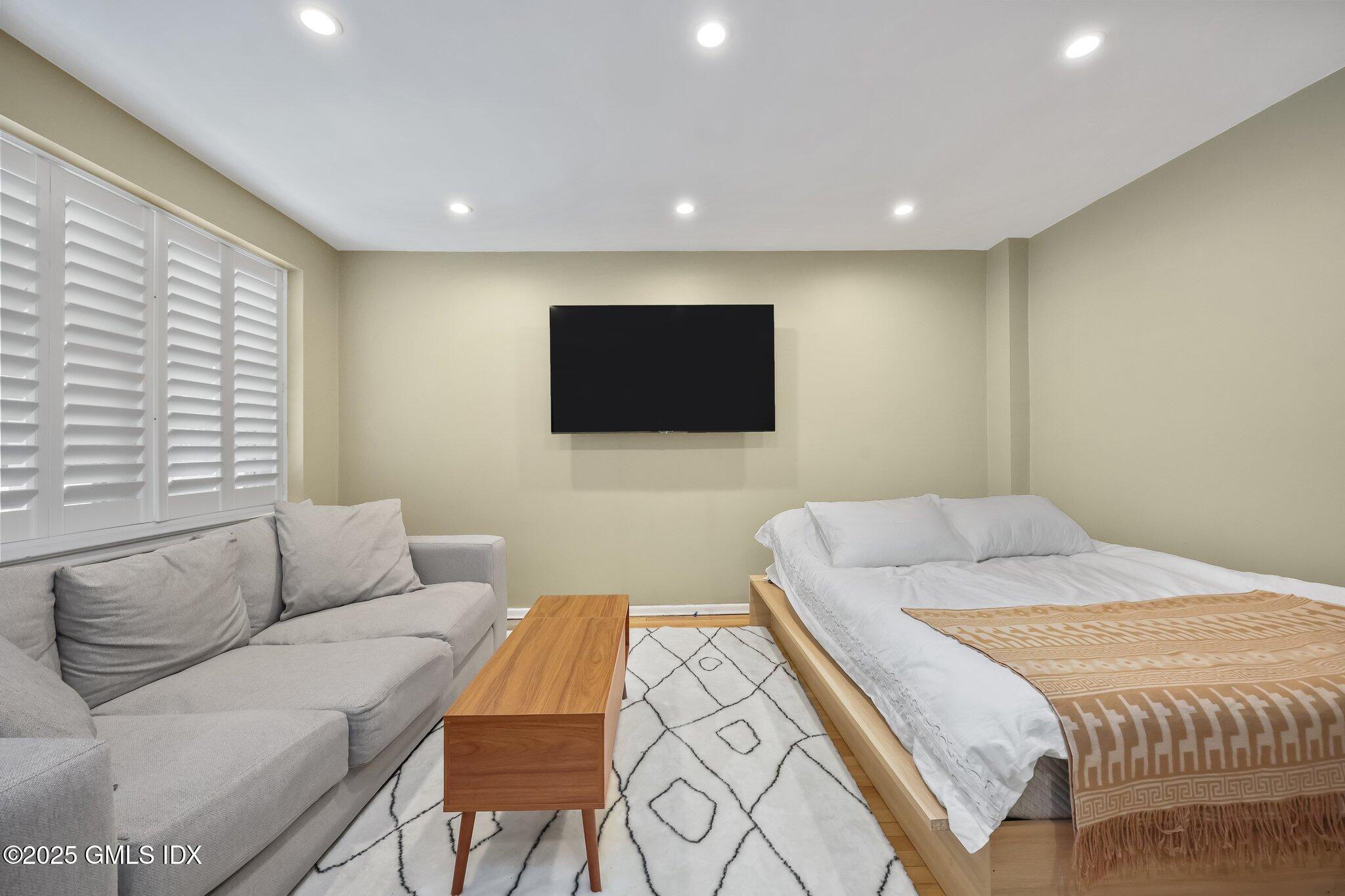 52 Lafayette Place, Unit 1F Greenwich, CT 06830 - Photo 7 of 16 7 - 1F - 52 Lafayette Pl