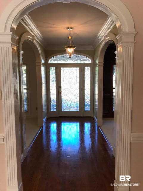 401 Potters Mills Road Daphne, AL 36526 - Photo 3 of 28 For Sale: 401 Potters Mill Avenue, Daphne, AL 36526 Foyer