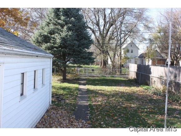 1105 North 12th Street Springfield, IL 62702 - Photo 11 of 13