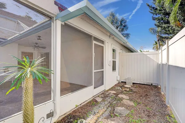 $2,500 | 1176 Staghorn Street, Wellington, FL 33414