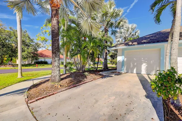 $2,500 | 1176 Staghorn Street, Wellington, FL 33414