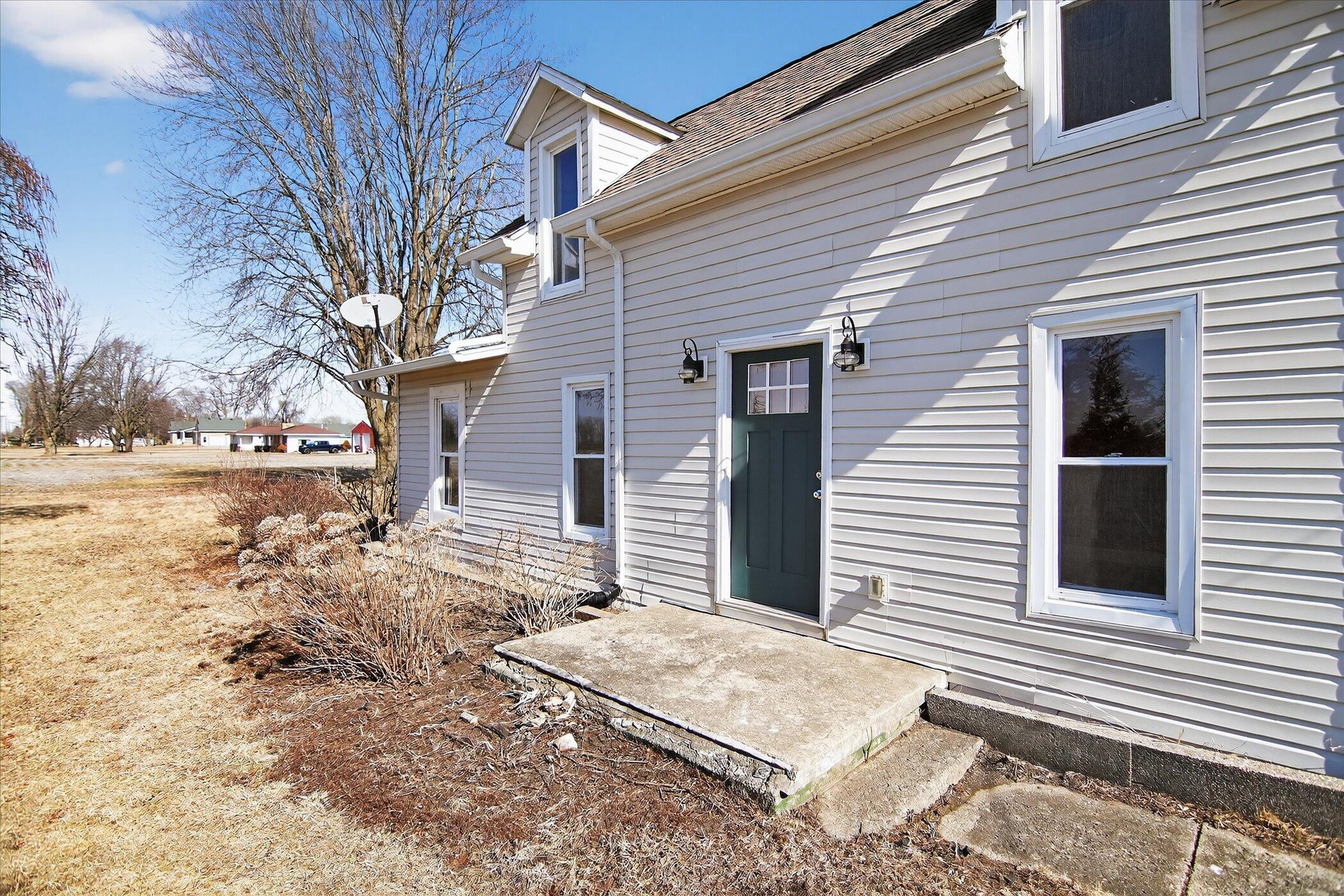 12250 Wabash Road Milan, MI 48160 - Photo 4 of 49 04-12250-Wabash-Rd-Milan-MI-48160-Window