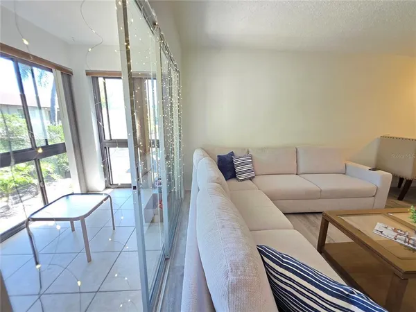 $125,900 | 2750 East Bay Drive, Unit 10E, Largo, FL 33771