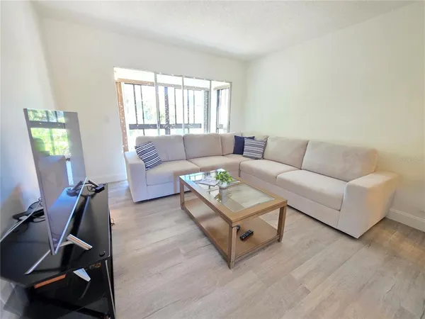 $125,900 | 2750 East Bay Drive, Unit 10E, Largo, FL 33771