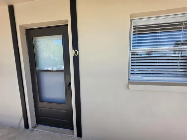 $125,900 | 2750 East Bay Drive, Unit 10E, Largo, FL 33771