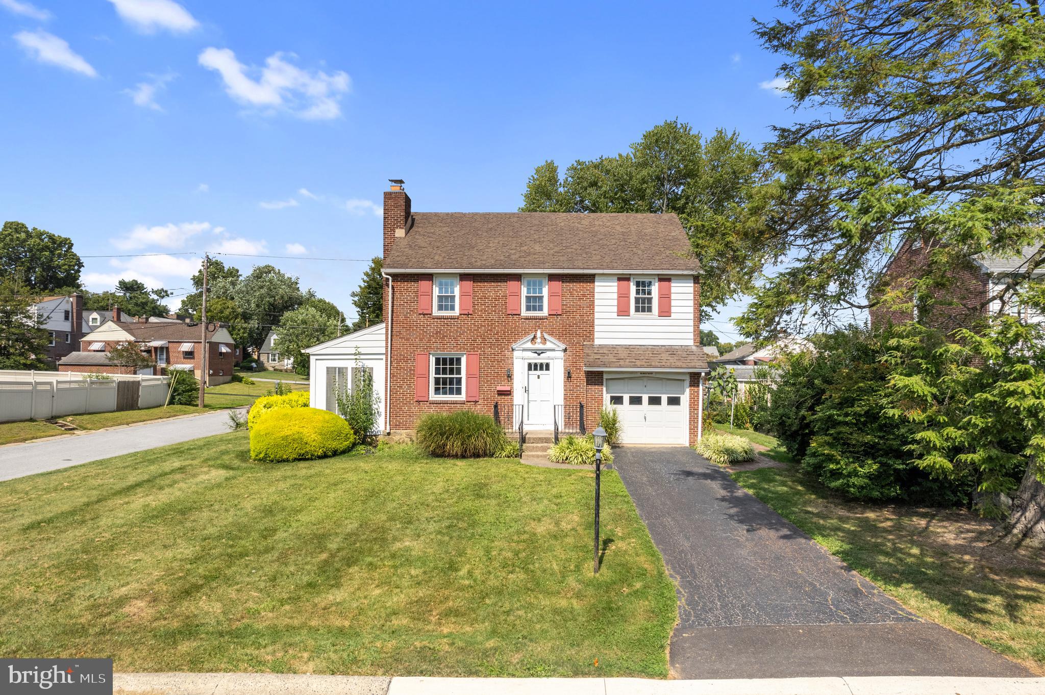 19 Rolling Road Claymont, DE 19703 - Photo 2 of 28 Gallery Image 2