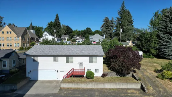 $375,000 | 320 South Ramsey Street, Tekoa, WA 99033