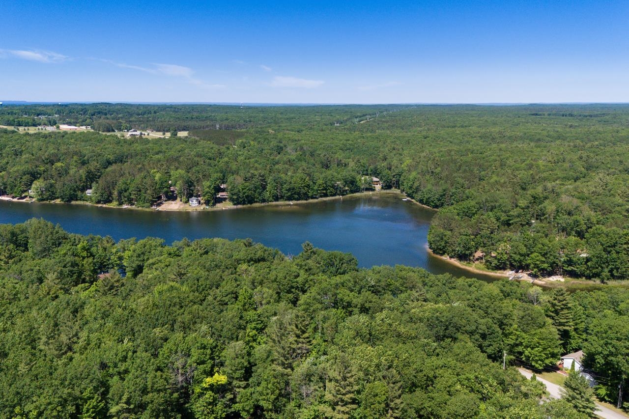 160 High Lake Road Traverse City, MI 49696 - Photo 17 of 69 1924318-49882133-09cc-4852-8d36-c4ee30ceace9.JPG