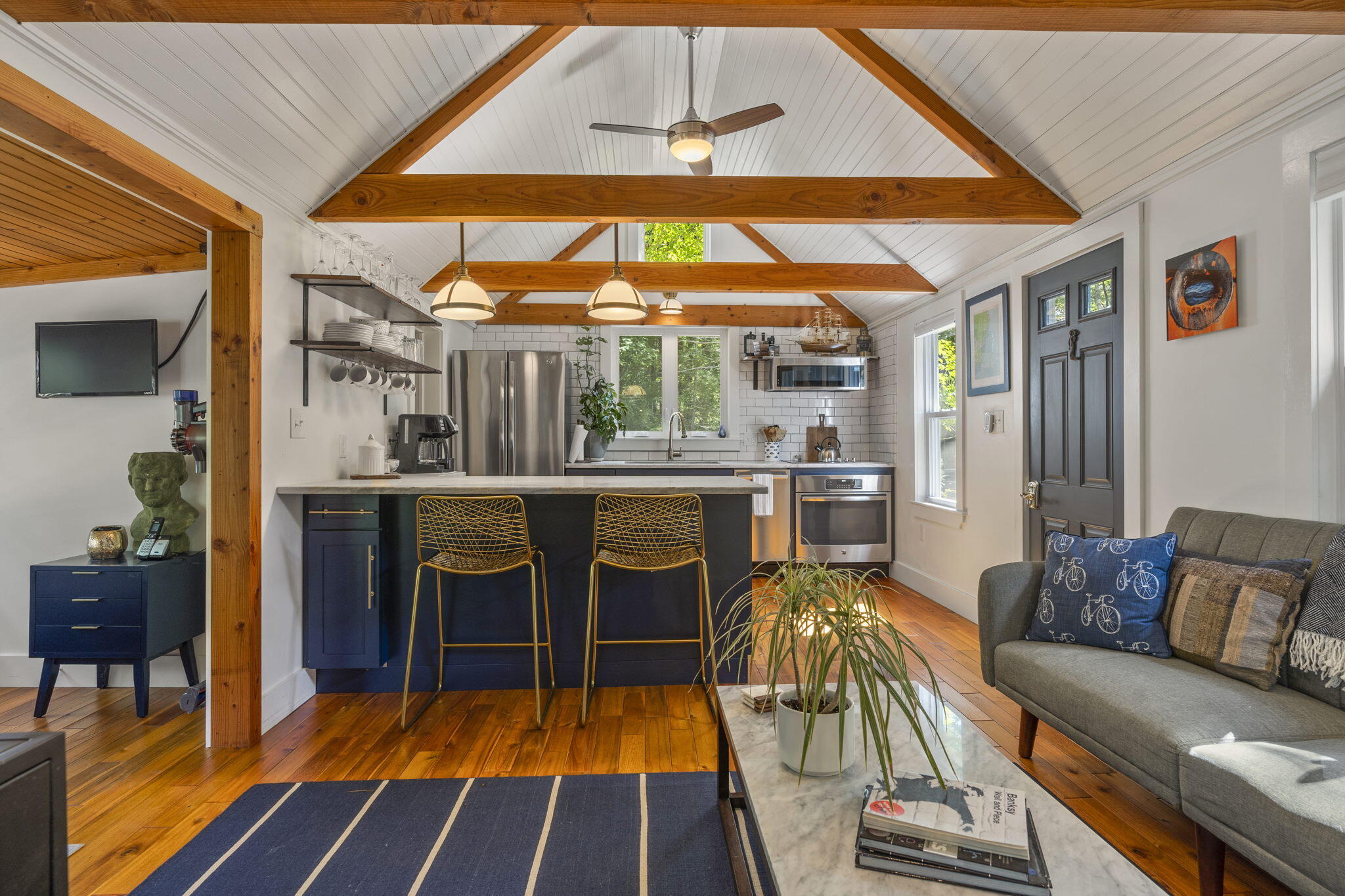 132 Captain Thomas Road Ogunquit, ME 03907 - Photo 1 of 32 Welcome to La Perla