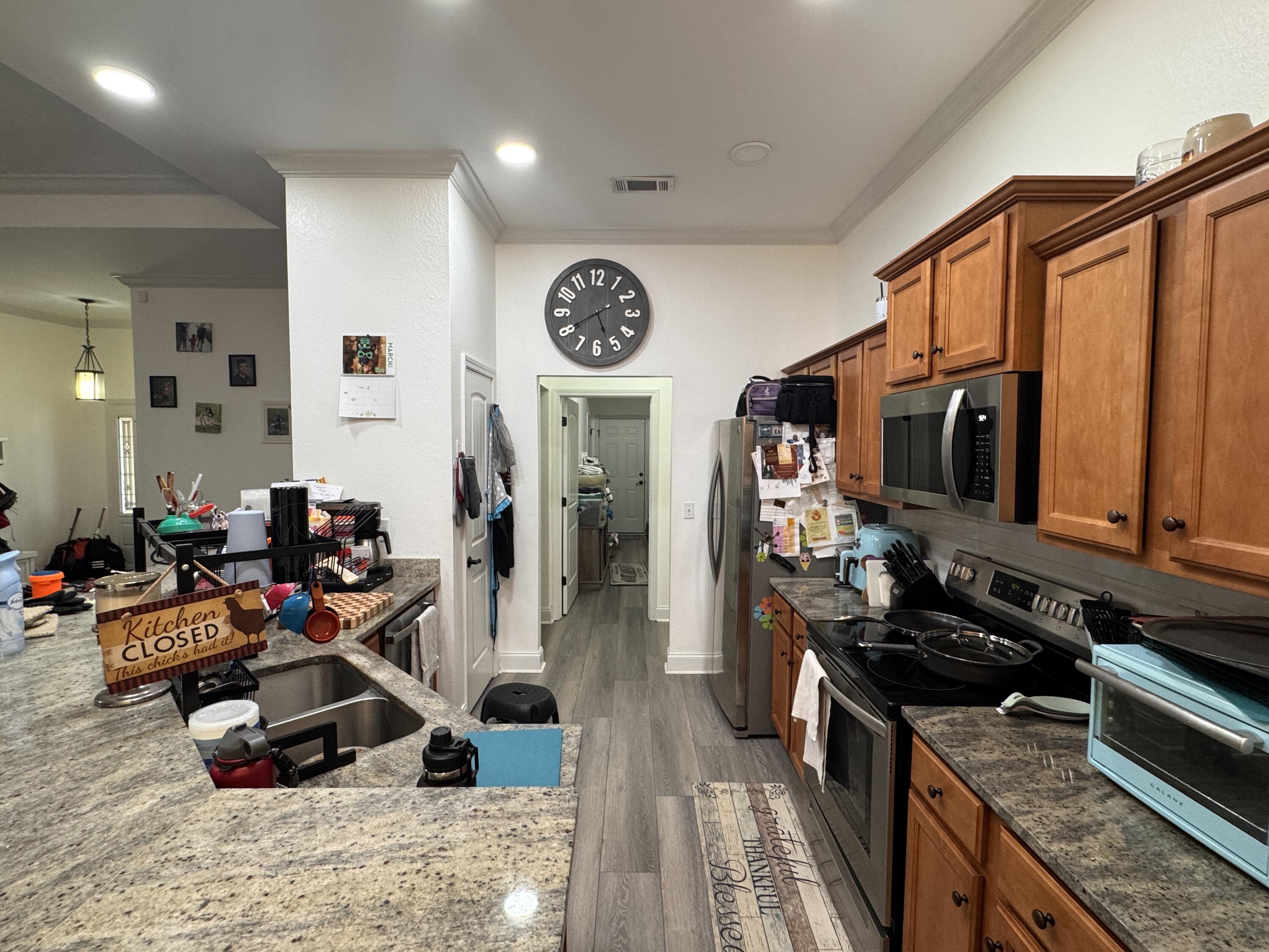 4413 Mirada Way Crestview, FL 32539 - Photo 7 of 27 a view of a room with gym equipment
