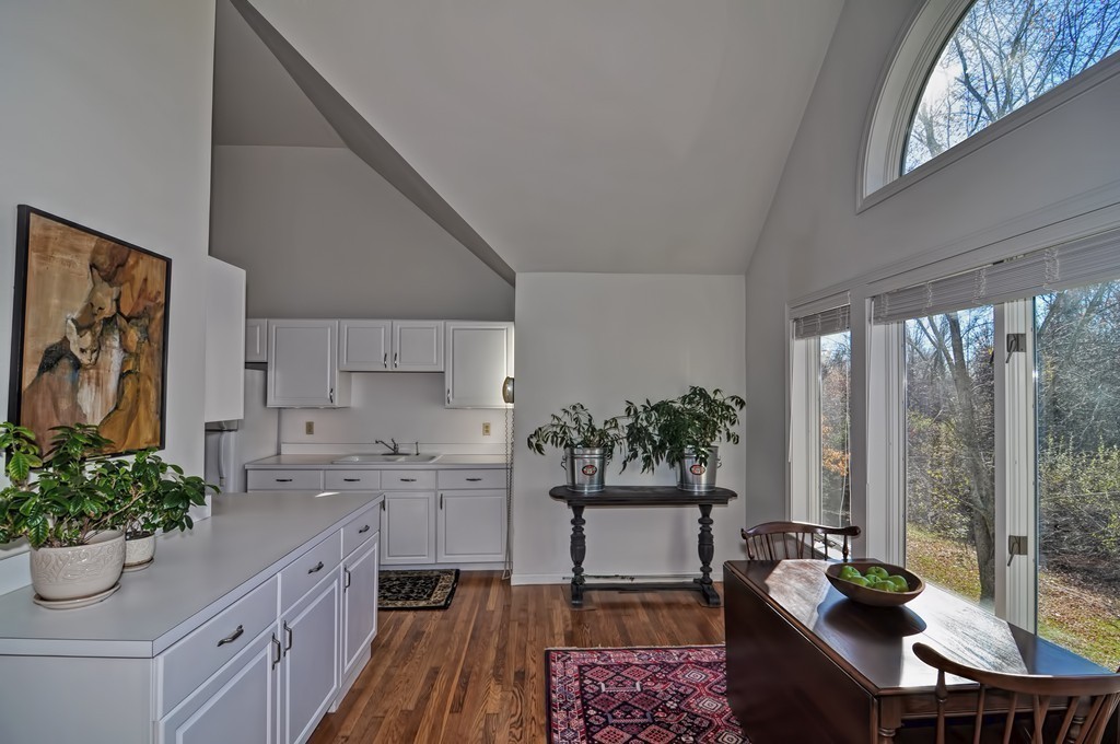 289 Maple Street Middleton, MA 01949 - Photo 12 of 30 Gallery Image 12