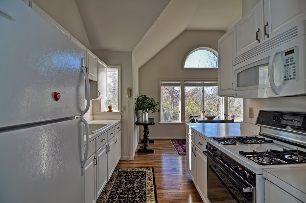 289 Maple Street Middleton, MA 01949 - Photo 15 of 30 Gallery Image 15