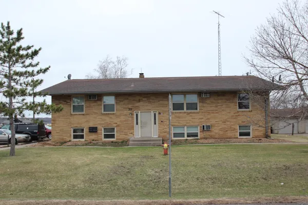 $999,900 | 314 County Road 8, Rockville, MN 56320