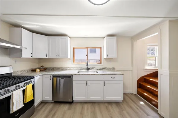 $379,000 | 10 Cross Street, Allenstown, NH 03275