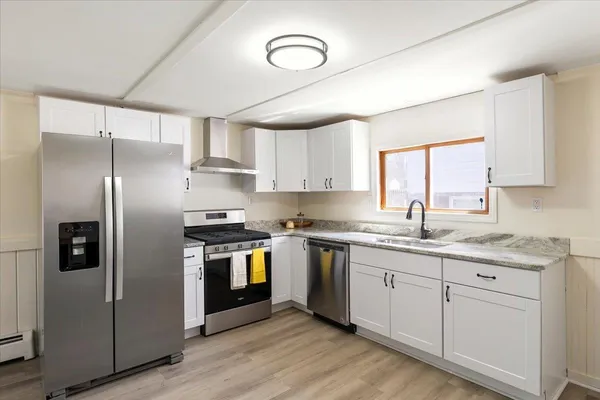 $379,000 | 10 Cross Street, Allenstown, NH 03275